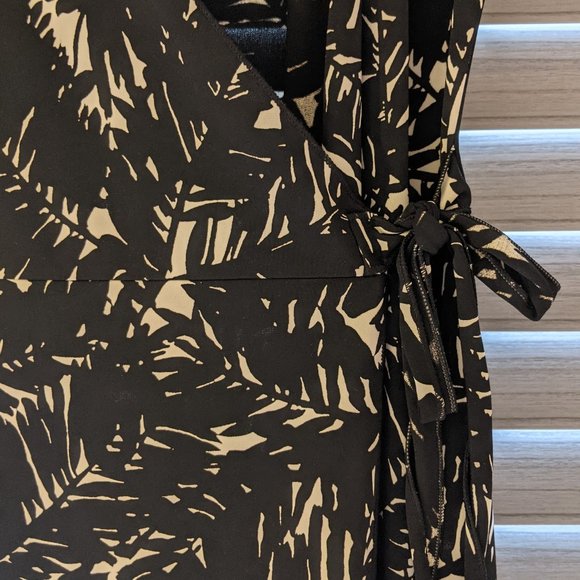 7. City DKNY Black White Wrap Dress Midi Medium - Picture 4 of 7